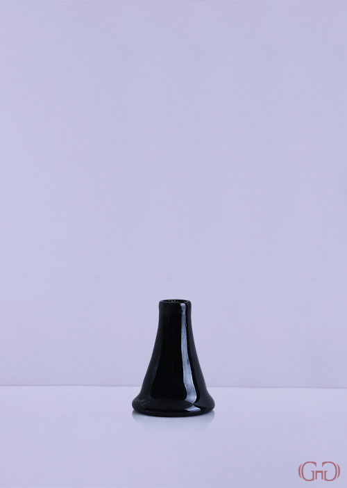 vase-glass-pestle-pyramid-14CM-black