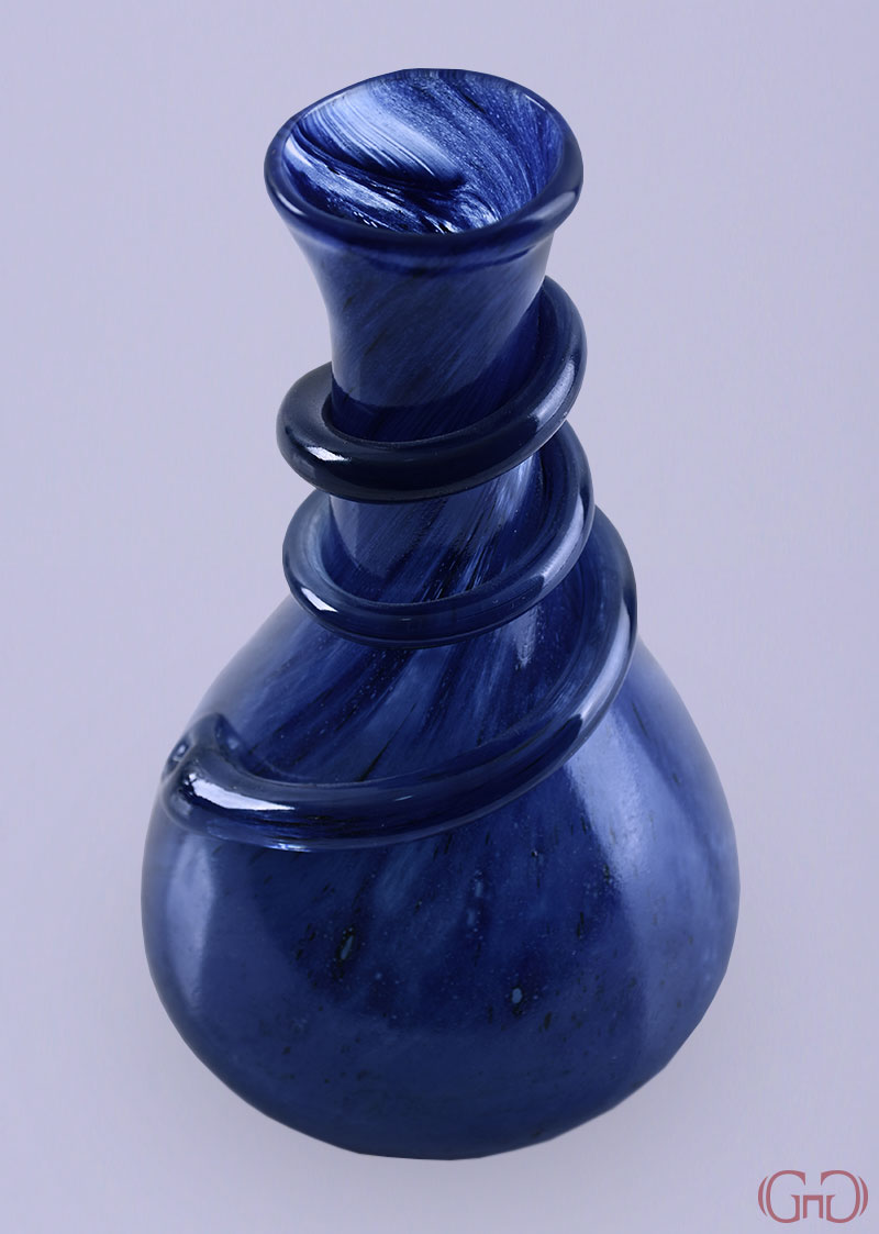 vase-glass-short-snake-twist-straight-top-15CM-blue