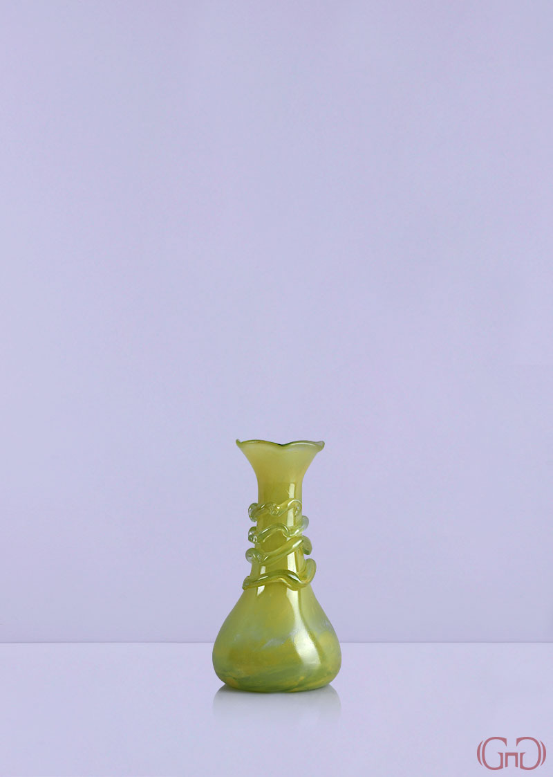 vase-glass-short-curly-snake-twist-flower-top-18CM-yellow