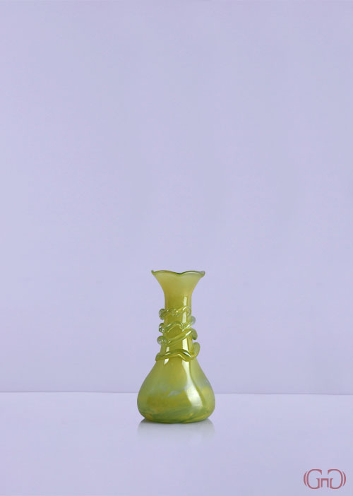 vase-glass-short-curly-snake-twist-flower-top-18CM-yellow